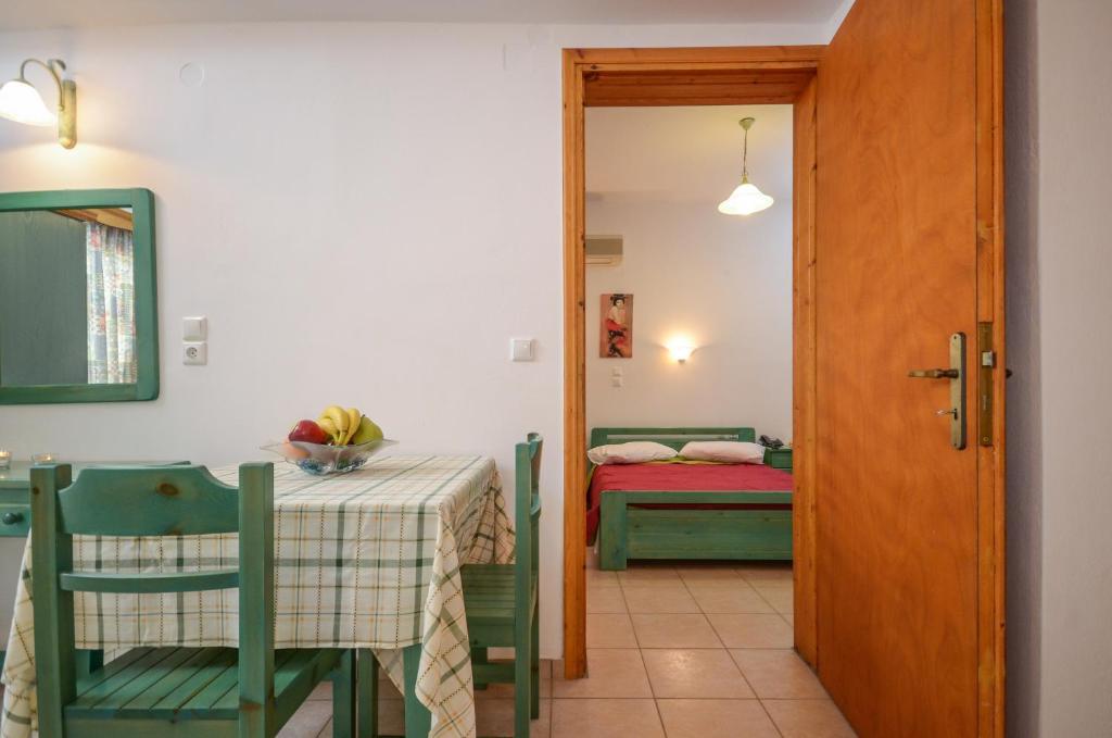 Despina Hotel Agia Anna  Zimmer foto